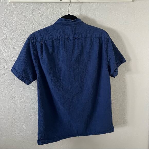 Alex Mill Seersucker Cotton Camp Shirt in Navy Blue - Picture 4 of 5